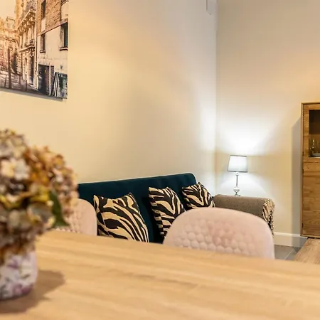 Rufina Casa Palacio Jardines Apartamento *